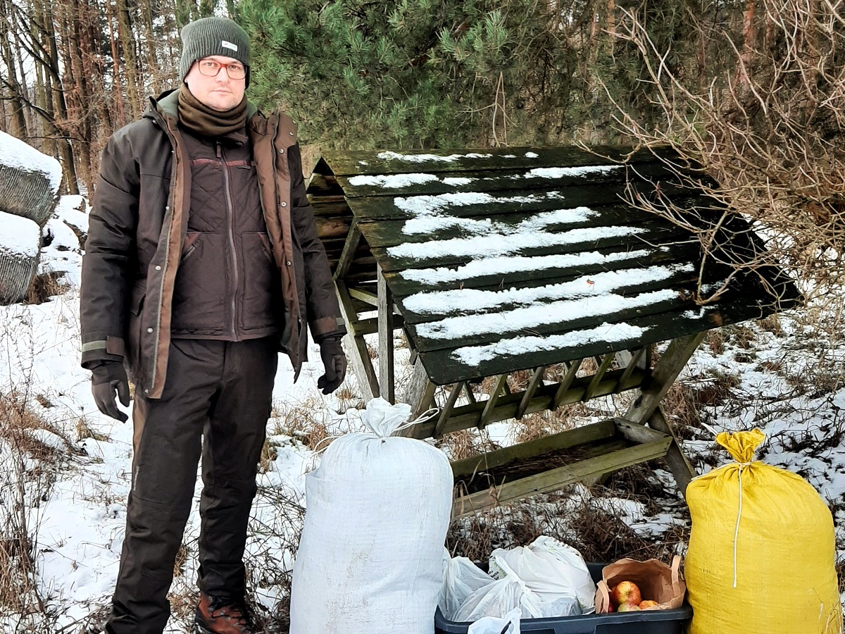 Dokarmiamy zwierzynę | Koło Łowieckie SZRON